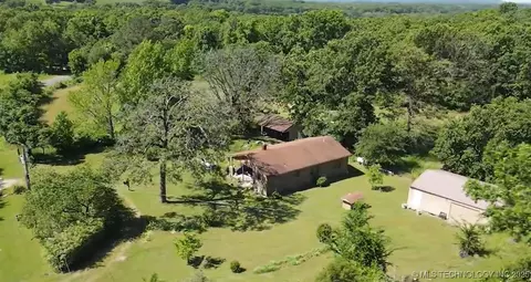 84936 S 4612 Rd, Stilwell, OK 74960