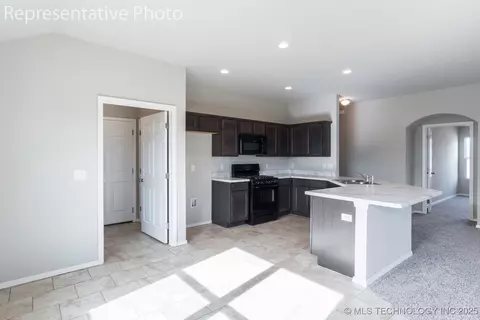 746 S Cherokee Ave, Haskell, OK 74436 photo 11