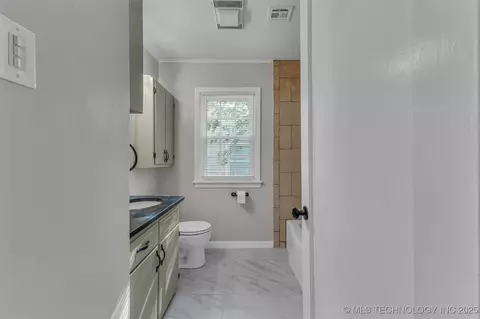 5738 E 4th St, Tulsa, OK 74112 photo 12