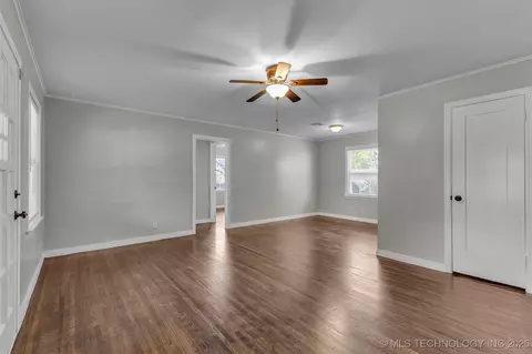 5738 E 4th St, Tulsa, OK 74112 photo 5