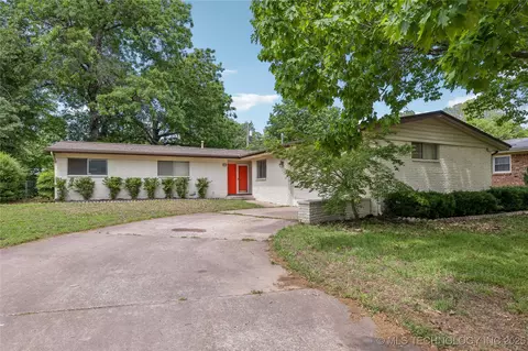 5656 S Zunis Ave, Tulsa, OK 74105