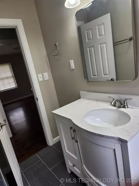 2717 E 3rd St, Tulsa, OK 74104 photo 14