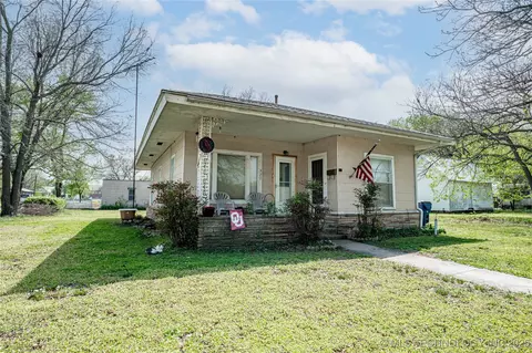 320 E 8th St, Pawhuska, OK 74056 photo 1