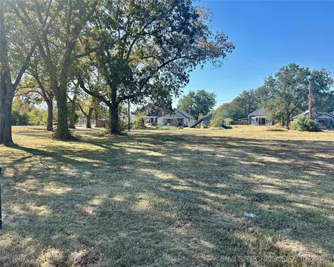 S Seminole Avenue, Haskell, OK 74436