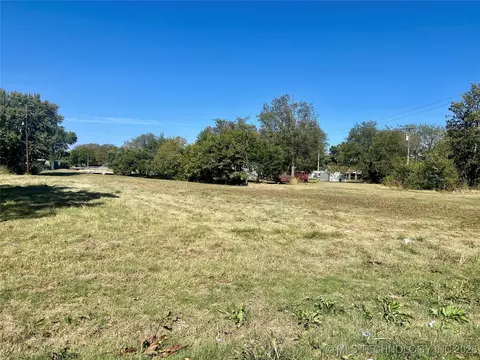 E Ash Street, Haskell, OK 74436