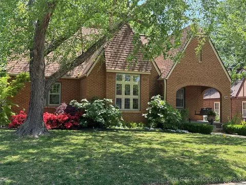 1715 S Delaware Pl, Tulsa, OK 74104