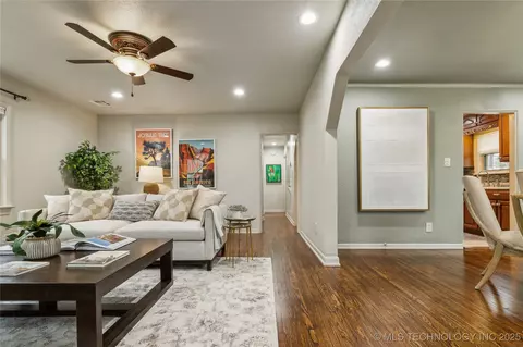 1131 E 36th St, Tulsa, OK 74105 photo 5