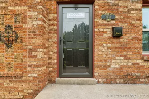 1131 E 36th St, Tulsa, OK 74105 photo 3