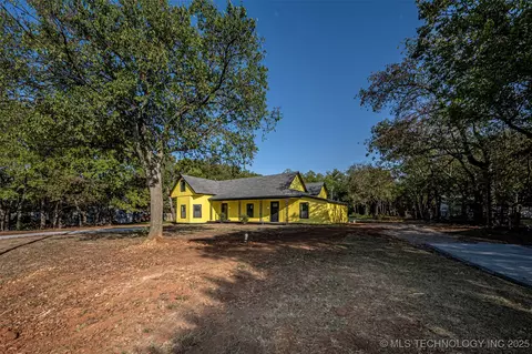 731 8th Ave NW, Ardmore, OK 73401
