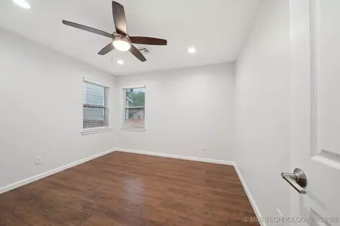 1638 E 55th Pl, Tulsa, OK 74105 photo 16