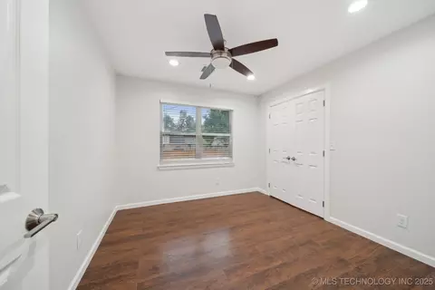 1638 E 55th Pl, Tulsa, OK 74105 photo 21