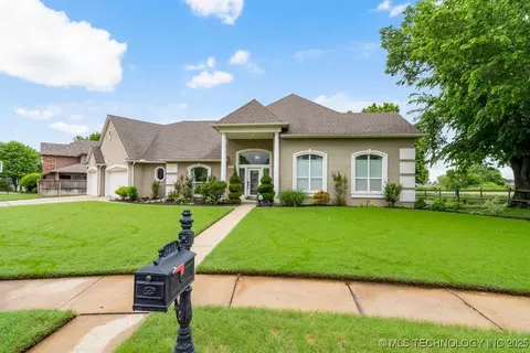 3401 N Narcissus Ave, Broken Arrow, OK 74012