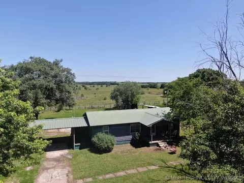 824 W Houston St, Okemah, OK 74859