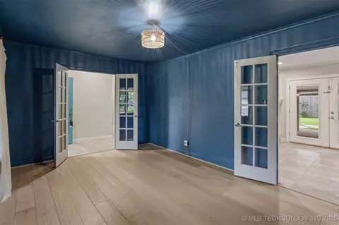 1706 E 59th Pl, Tulsa, OK 74105 photo 8