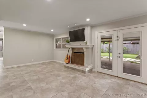 1706 E 59th Pl, Tulsa, OK 74105 photo 13