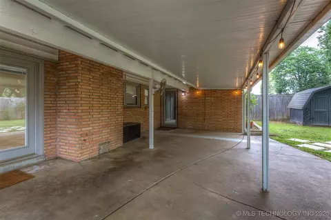 1706 E 59th Pl, Tulsa, OK 74105 photo 40