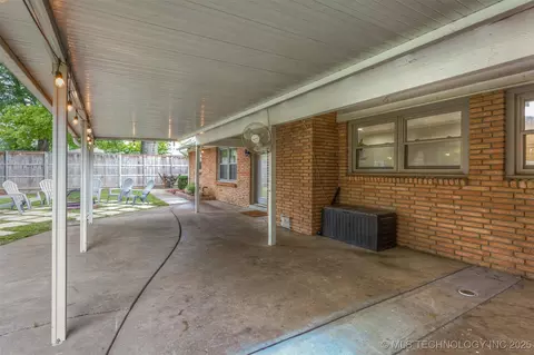 1706 E 59th Pl, Tulsa, OK 74105 photo 39