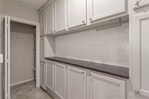 1706 E 59th Pl, Tulsa, OK 74105 photo 19