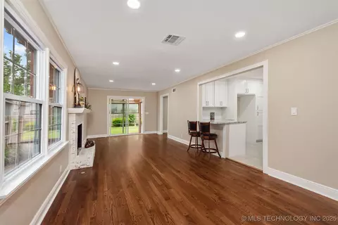 4349 E 57th St, Tulsa, OK 74135 photo 8