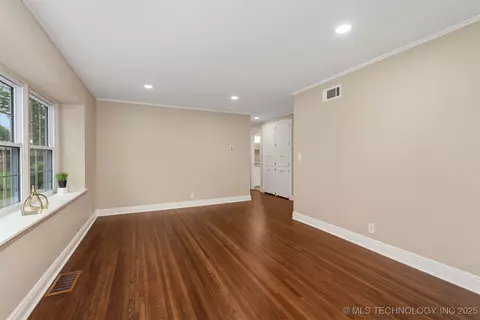 4349 E 57th St, Tulsa, OK 74135 photo 5