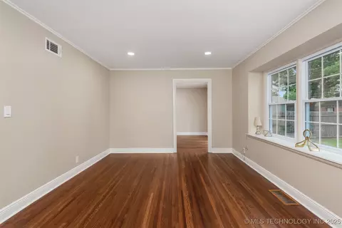 4349 E 57th St, Tulsa, OK 74135 photo 6