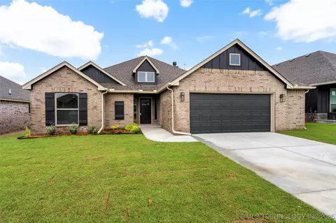 10720 S 278th East Ave, Coweta, OK 74429