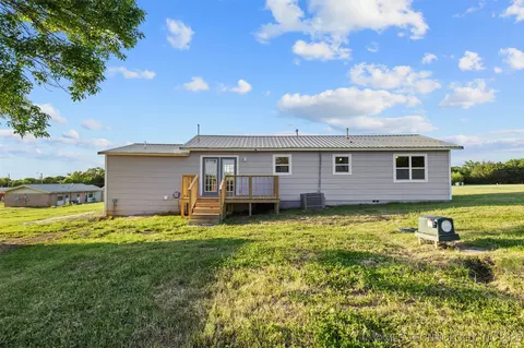 421 E Broadway, Byng, OK 74820 photo 32