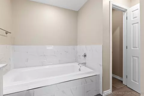 421 E Broadway, Byng, OK 74820 photo 25
