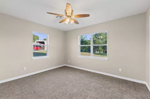 421 E Broadway, Byng, OK 74820 photo 19