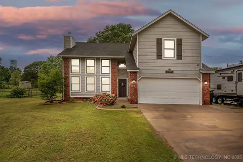 11984 S 266th East Ave, Coweta, OK 74429