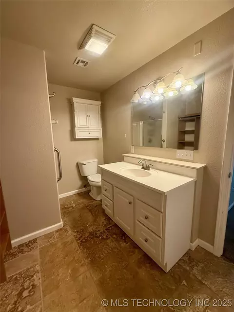 616 SW 1st St, Checotah, OK 74426 photo 21
