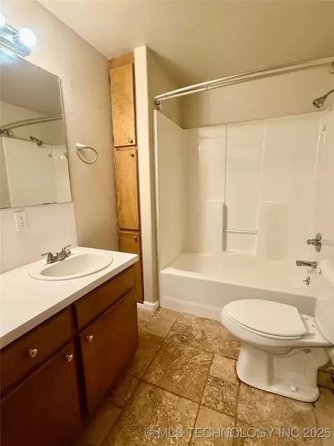 616 SW 1st St, Checotah, OK 74426 photo 13