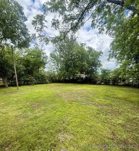 616 SW 1st St, Checotah, OK 74426 photo 24