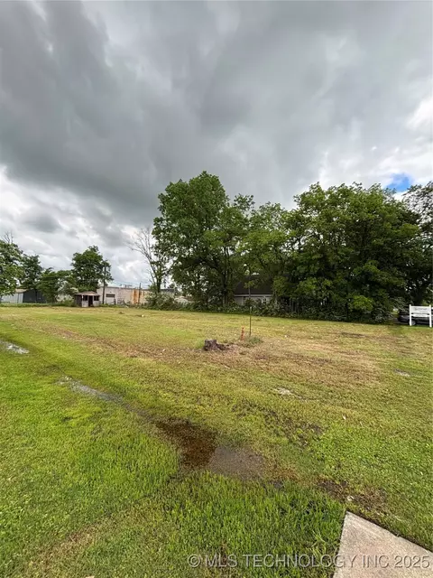 114 N Adair, Pryor, OK 74361
