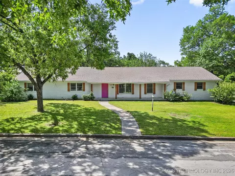 5854 E 46th Pl, Tulsa, OK 74135 photo 1