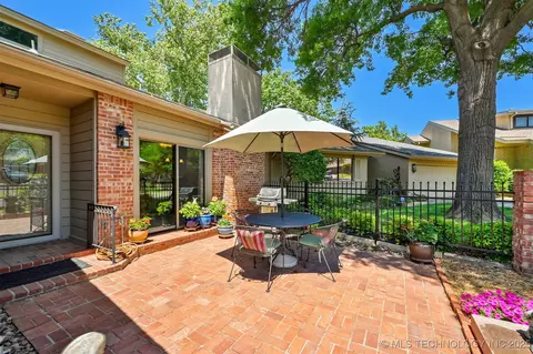 3805 E 64th Pl, Tulsa, OK 74136 photo 4