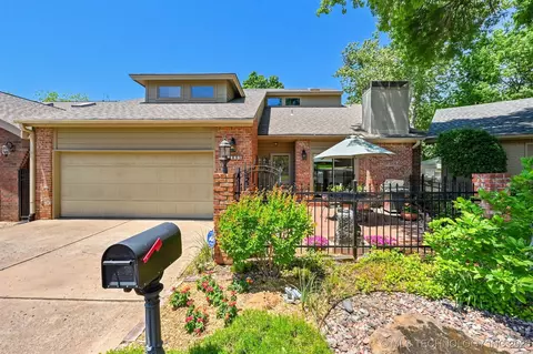 3805 E 64th Pl, Tulsa, OK 74136 photo 1