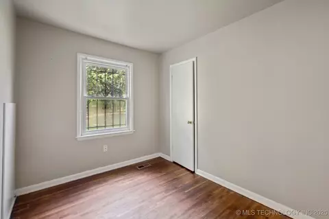 4272 E Young Pl, Tulsa, OK 74115 photo 7