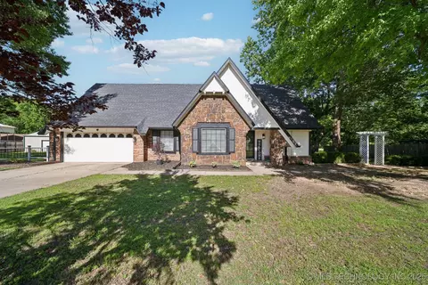 11731 S 272nd East Ave, Coweta, OK 74429