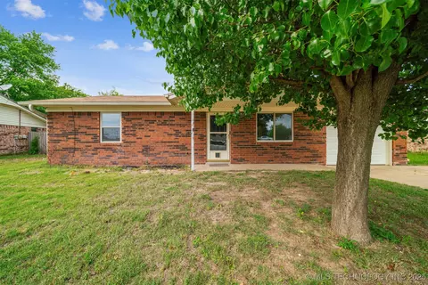 1317 Damon Dr, Pryor, OK 74361