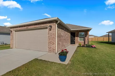 11540 S 277th East Ave, Coweta, OK 74429