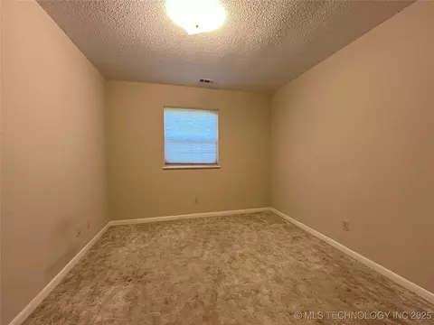 502 W Elm St, Henryetta, OK 74437 photo 16