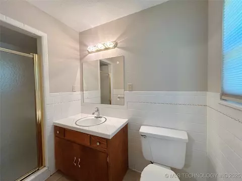 502 W Elm St, Henryetta, OK 74437 photo 18