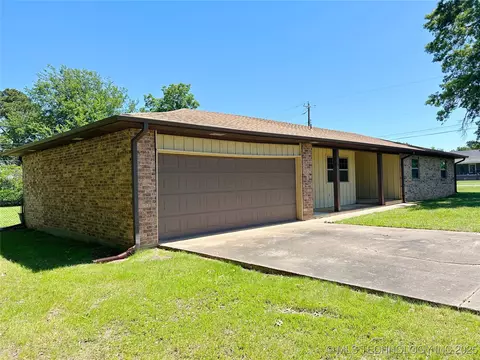 502 W Elm St, Henryetta, OK 74437 photo 25