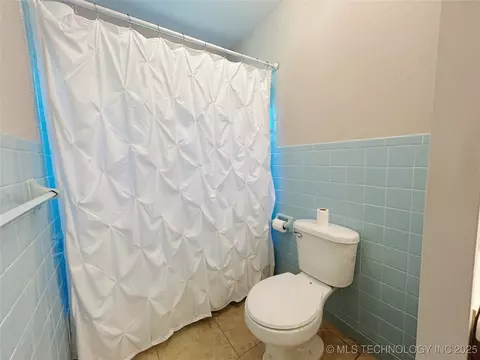 502 W Elm St, Henryetta, OK 74437 photo 11