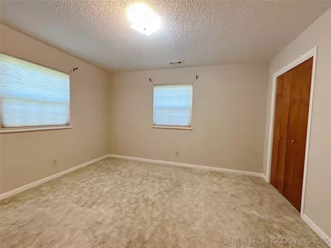 502 W Elm St, Henryetta, OK 74437 photo 17