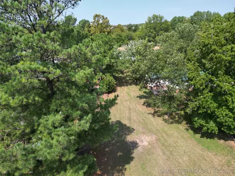 16 E 1149 Rd, Porum, OK 74455