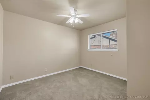 9429 E 36th St, Tulsa, OK 74145 photo 23
