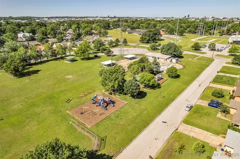 9429 E 36th St, Tulsa, OK 74145 photo 30