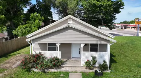 105 S B, Davis, OK 73030 photo 1